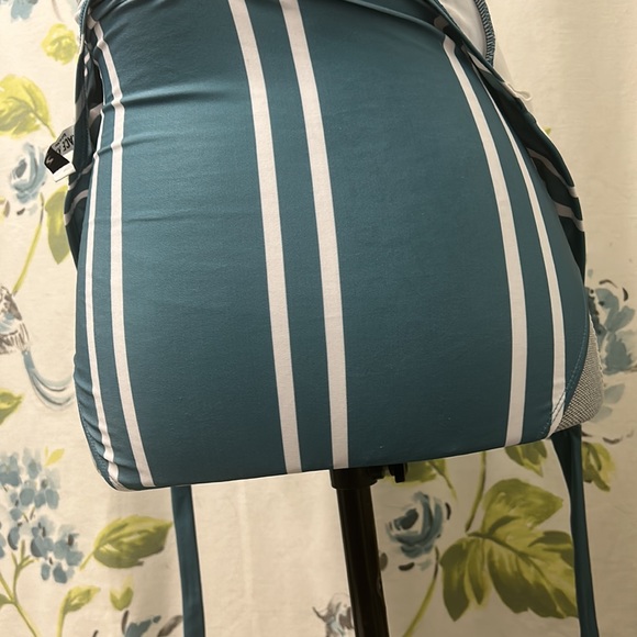 Stunning teal and white one piece - Picture 5 of 6